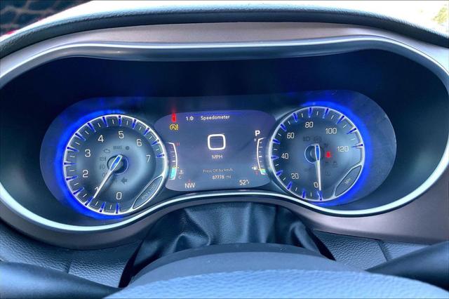 Used 2017 Chrysler Pacifica For Sale in Olive Branch, MS