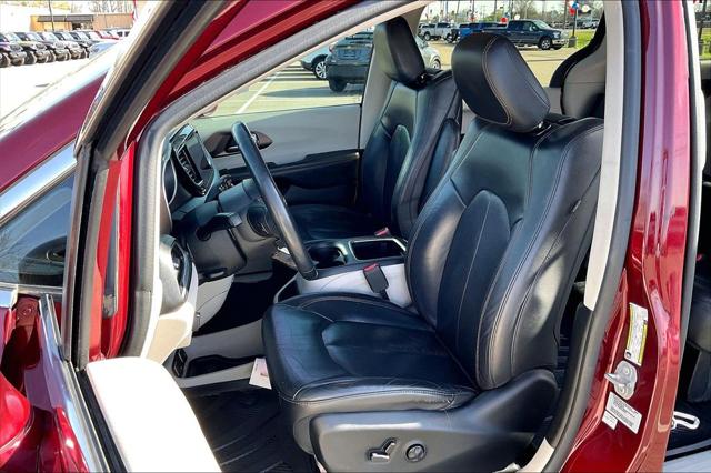 Used 2017 Chrysler Pacifica For Sale in Olive Branch, MS