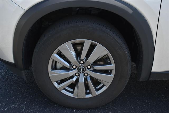 2025 Nissan Pathfinder SV 4WD