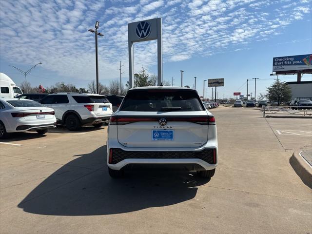 2026 Volkswagen Tiguan SE R-Line Black