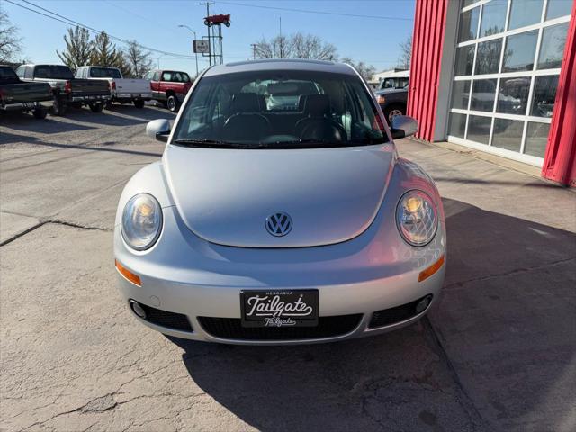 2006 Volkswagen New Beetle 2.5 Hatchback 2D
