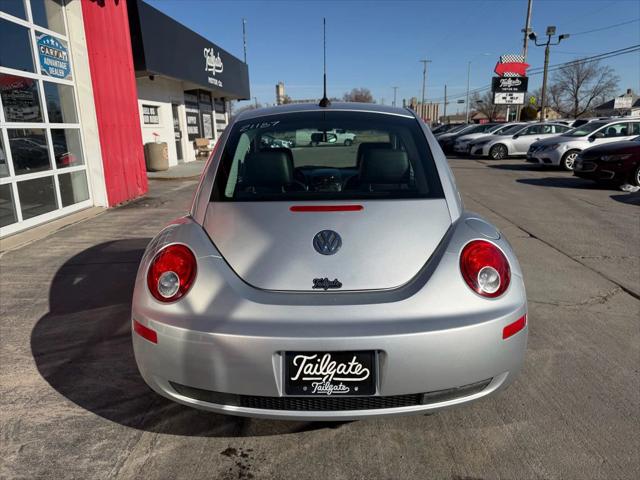 2006 Volkswagen New Beetle 2.5 Hatchback 2D