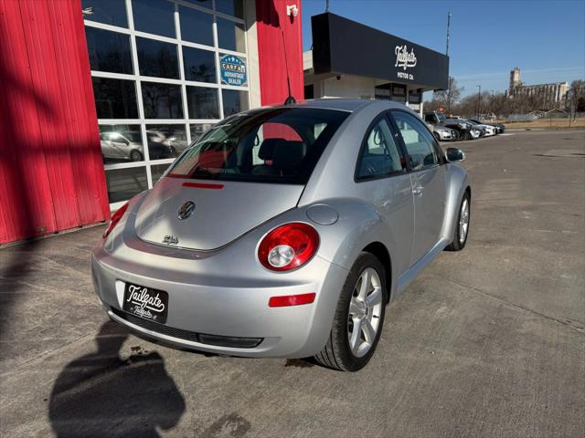 2006 Volkswagen New Beetle 2.5 Hatchback 2D