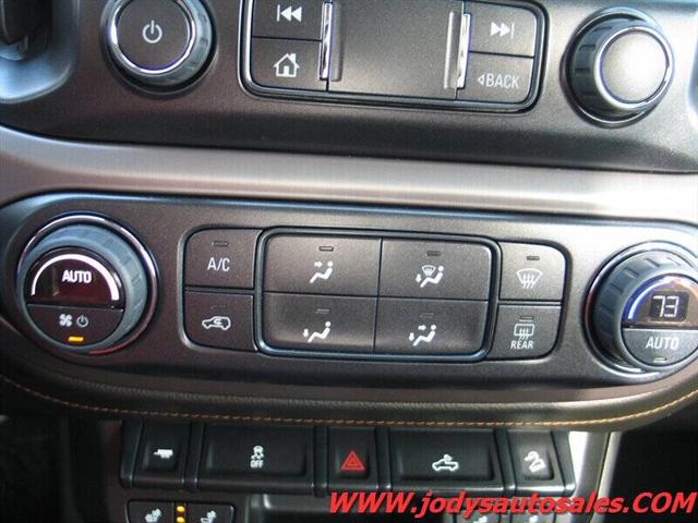 2022 GMC Canyon 4WD Crew Cab Short Box AT4 - Cloth