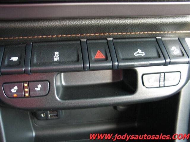 2022 GMC Canyon 4WD Crew Cab Short Box AT4 - Cloth