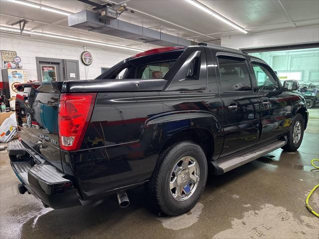 2005 Cadillac Escalade EXT Standard