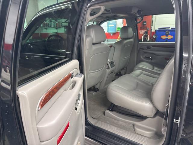 2005 Cadillac Escalade EXT Standard