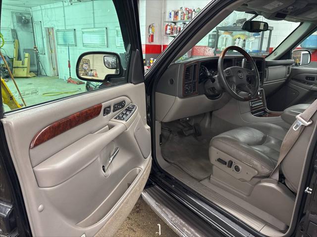 2005 Cadillac Escalade EXT Standard