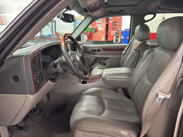 2005 Cadillac Escalade EXT Standard