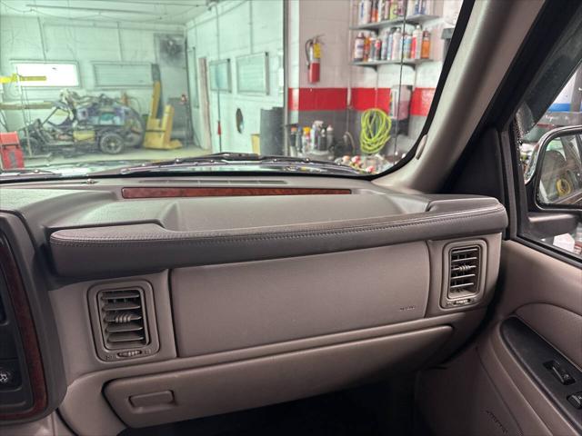 2005 Cadillac Escalade EXT Standard