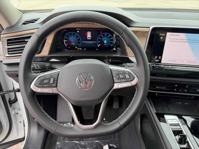 2026 Volkswagen Atlas SE with Technology