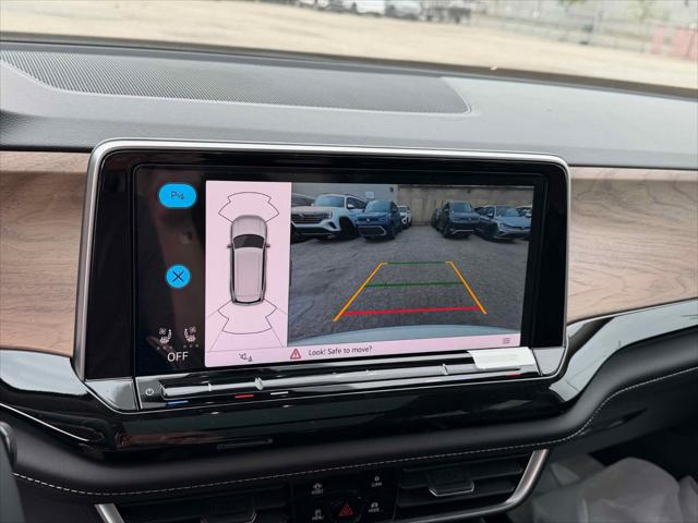 2026 Volkswagen Atlas SE with Technology