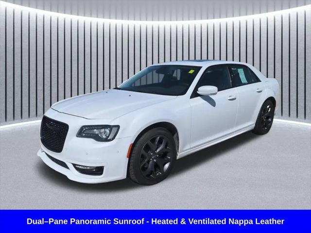2023 Chrysler 300 Touring-L for sale in Crystal Lake, IL
