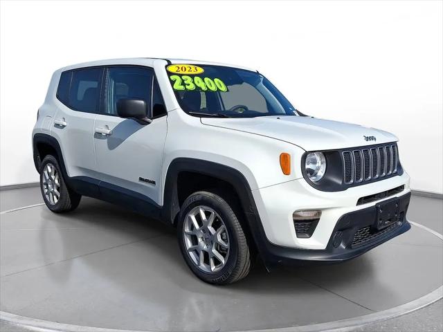 2023 Jeep Renegade Latitude 4x4 for sale in Beavercreek, OH