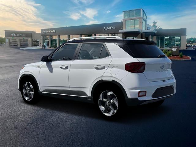 2026 Hyundai Venue SEL w/Two-Tone Roof