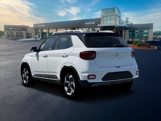 2026 Hyundai Venue SEL w/Two-Tone Roof
