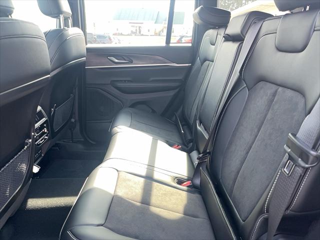 2026 Jeep Grand Cherokee Altitude 4x4