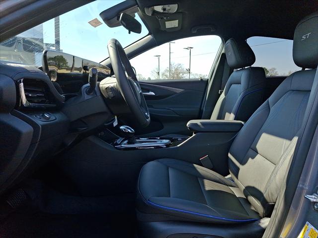 2026 Buick NV Sport Touring FWD