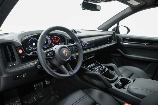 2025 Porsche Cayenne GTS