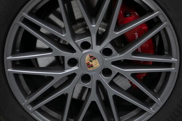 2025 Porsche Cayenne GTS