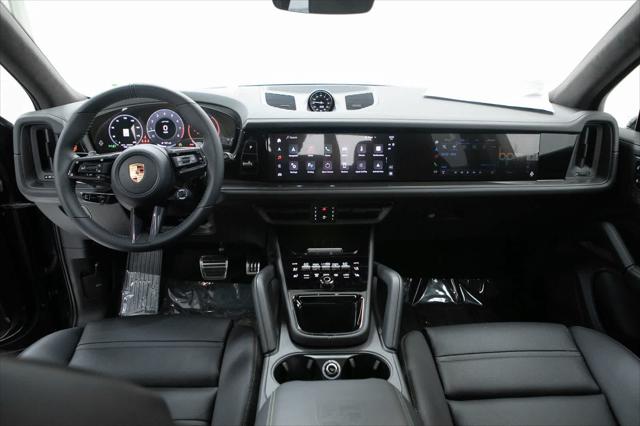 2025 Porsche Cayenne GTS