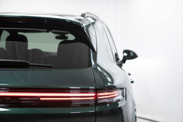 2025 Porsche Cayenne GTS