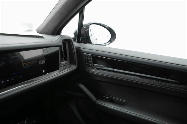 2025 Porsche Cayenne GTS