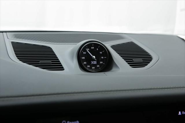 2025 Porsche Cayenne GTS
