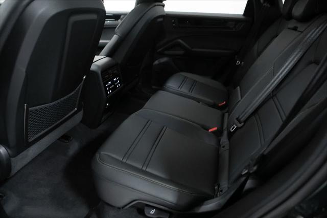 2025 Porsche Cayenne GTS