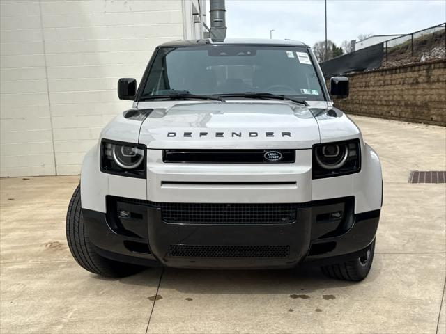 2026 Land Rover Defender P400 X-Dynamic SE
