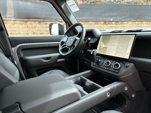 2026 Land Rover Defender P400 X-Dynamic SE