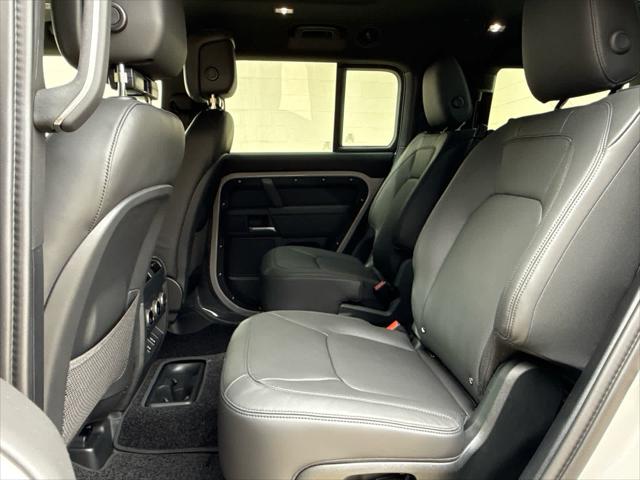 2026 Land Rover Defender P400 X-Dynamic SE