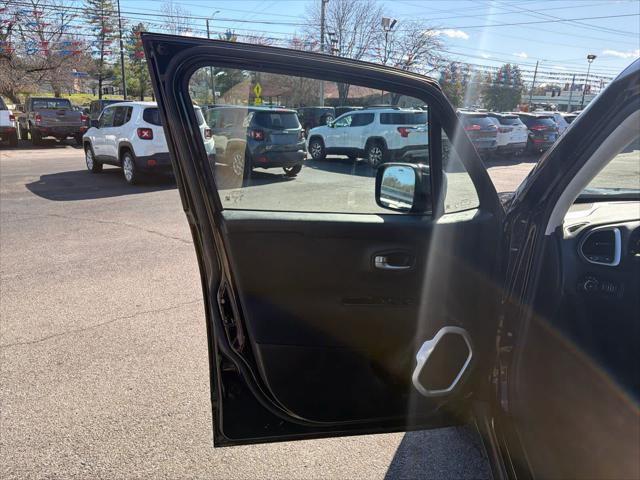 2018 Jeep Renegade Latitude FWD