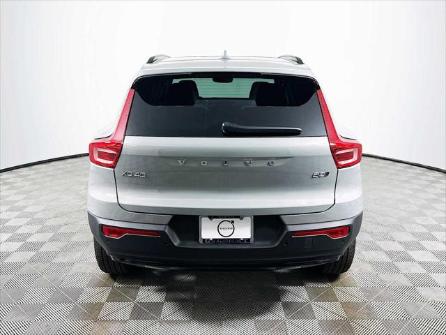 2026 Volvo XC40 Ultra, B5 AWD Gas (mild hybrid), Dark
