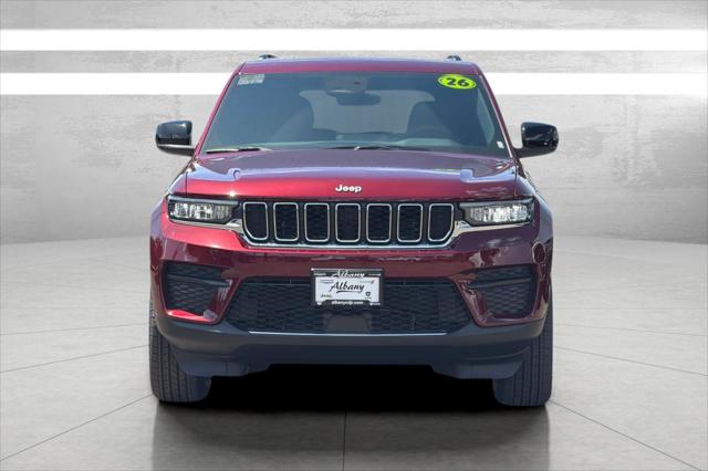 2026 Jeep Grand Cherokee GRAND CHEROKEE LAREDO 4X4 2026 Jeep Grand Cherokee GRAND CHEROKEE LAREDO 4X4