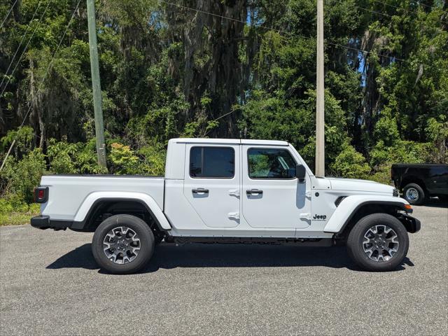2026 Jeep Gladiator GLADIATOR SAHARA 4X4