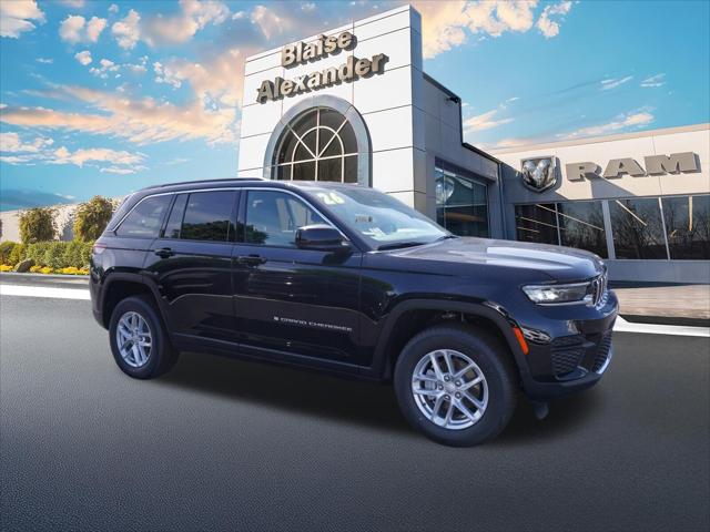 2026 Jeep Grand Cherokee GRAND CHEROKEE LAREDO X 4X4