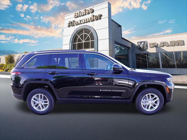 2026 Jeep Grand Cherokee GRAND CHEROKEE LAREDO X 4X4