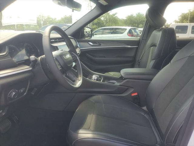 2026 Jeep Grand Cherokee Altitude 4x2