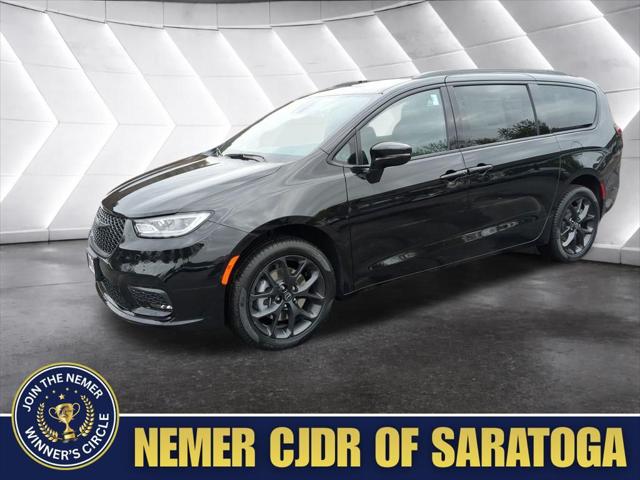 2026 Chrysler Pacifica Select AWD