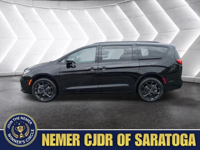 2026 Chrysler Pacifica Select AWD