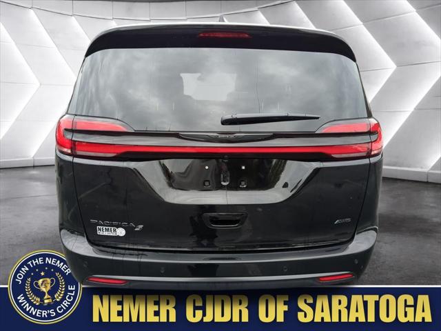 2026 Chrysler Pacifica Select AWD