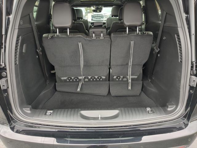 2026 Chrysler Pacifica Select AWD