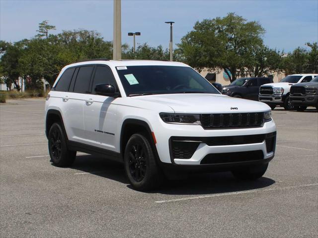 2026 Jeep Grand Cherokee GRAND CHEROKEE LAREDO ALTITUDE 4X2