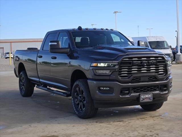 2026 RAM Ram 2500 RAM 2500 BLACK EXPRESS CREW CAB 4X4 8 BOX
