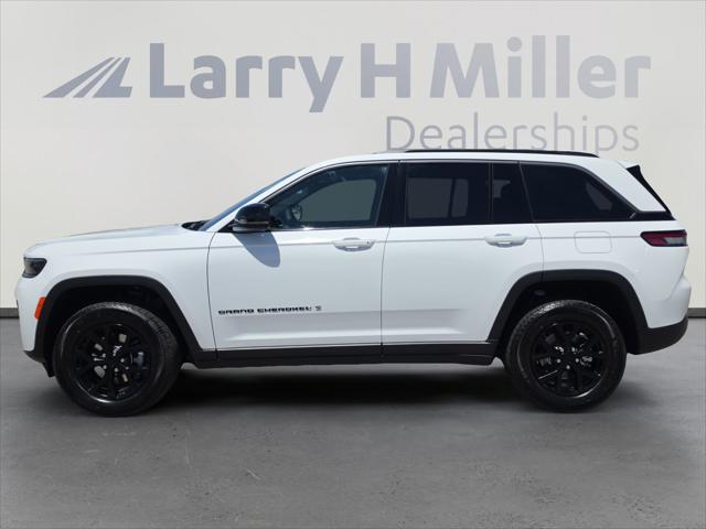 2026 Jeep Grand Cherokee GRAND CHEROKEE LAREDO ALTITUDE 4X4