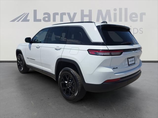 2026 Jeep Grand Cherokee GRAND CHEROKEE LAREDO ALTITUDE 4X4