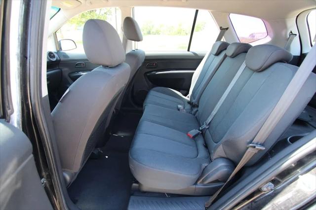 2009 Kia Rondo LX V6