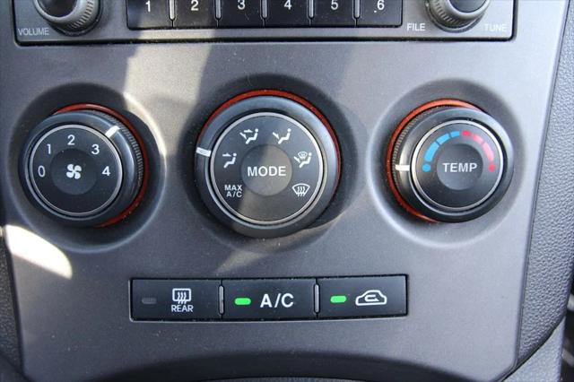 2009 Kia Rondo LX V6