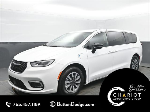 2025 Chrysler Pacifica Hybrid Select for sale in Kokomo, IN